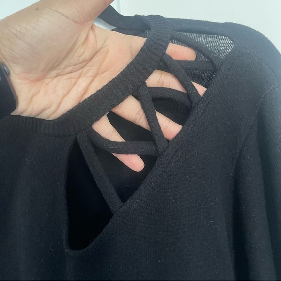 LNA Revolve Back Cut Out Light Sweater - Picture 4 of 6